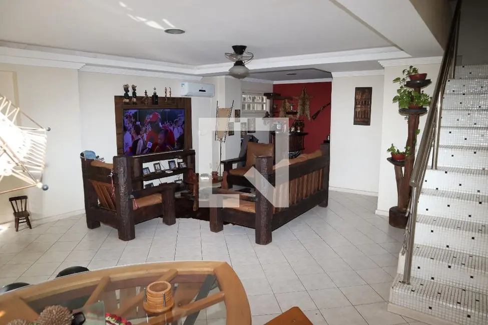 Casa de Condomínio com 4 quartos à venda, 210m2 em Rio De Janeiro - RJ - imagem 3 Foto 3 de Casa de Condomínio com 4 quartos à venda, 210m2 em Rio De Janeiro - RJ