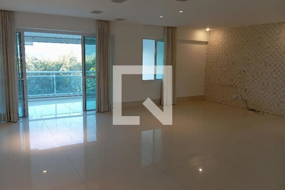 Casa com 3 quartos à venda, 158m2 em Barra da Tijuca, Rio De Janeiro - RJ - imagem 2 Foto 2 de Casa com 3 quartos à venda, 158m2 em Barra da Tijuca, Rio De Janeiro - RJ