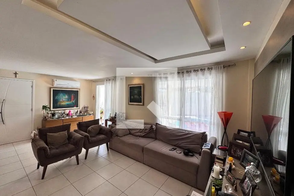 Casa com 4 quartos à venda, 191m2 em Rio De Janeiro - RJ - imagem 4 Foto 4 de Casa com 4 quartos à venda, 191m2 em Rio De Janeiro - RJ