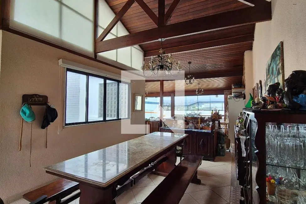 Foto 9 de Casa com 4 quartos à venda, 400m2 em Rio De Janeiro - RJ