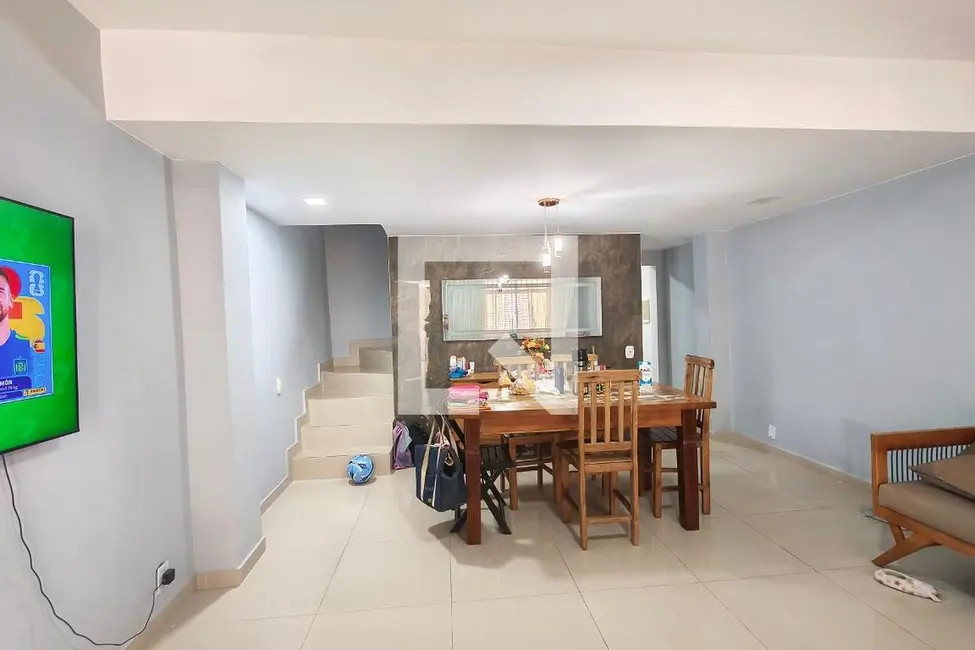 Casa com 4 quartos à venda, 200m2 em Rio De Janeiro - RJ - imagem 2 Foto 2 de Casa com 4 quartos à venda, 200m2 em Rio De Janeiro - RJ