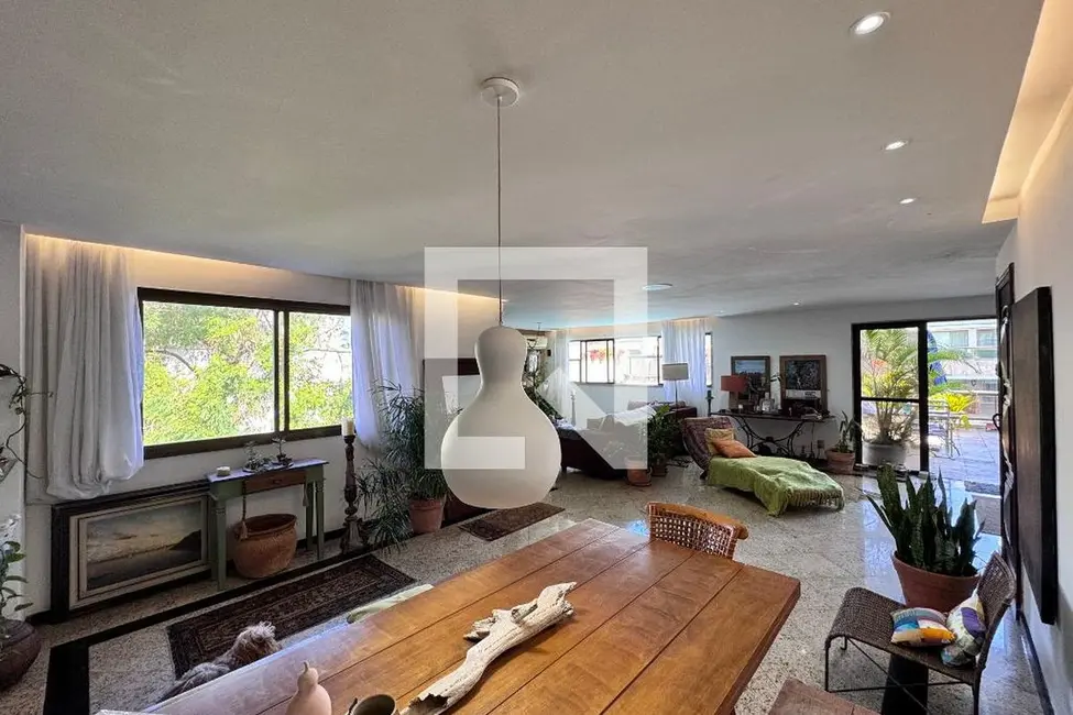 Apartamento com 4 quartos à venda, 222m2 em Rio De Janeiro - RJ - imagem 7 Foto 7 de Apartamento com 4 quartos à venda, 222m2 em Rio De Janeiro - RJ