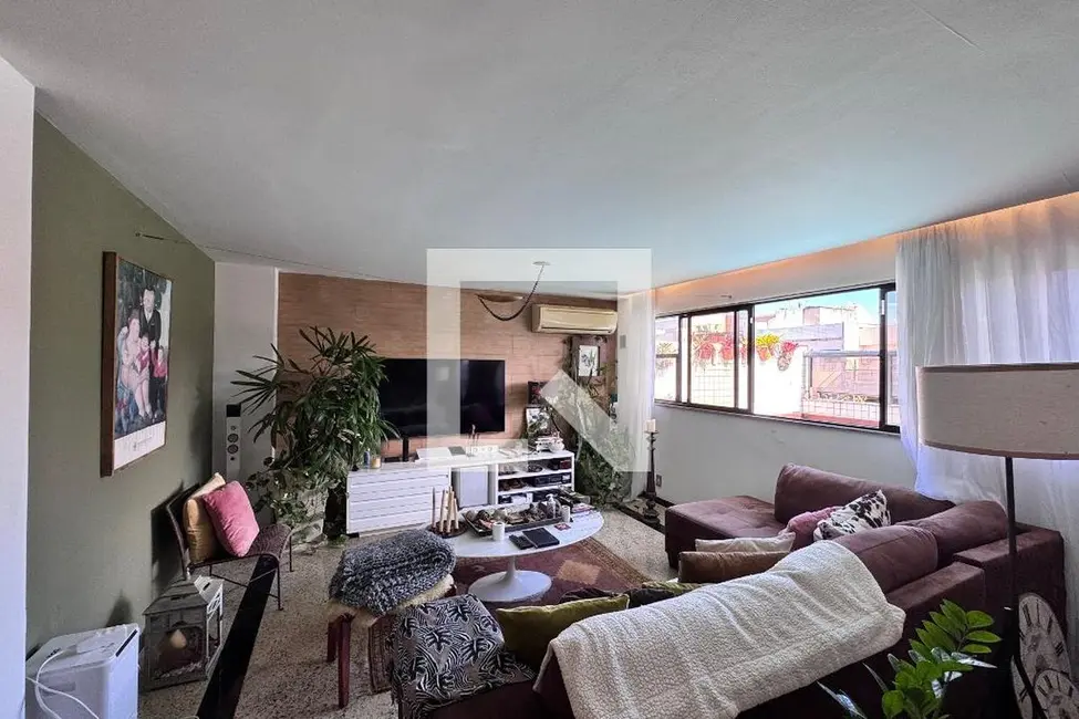 Apartamento com 4 quartos à venda, 222m2 em Rio De Janeiro - RJ - imagem 3 Foto 3 de Apartamento com 4 quartos à venda, 222m2 em Rio De Janeiro - RJ