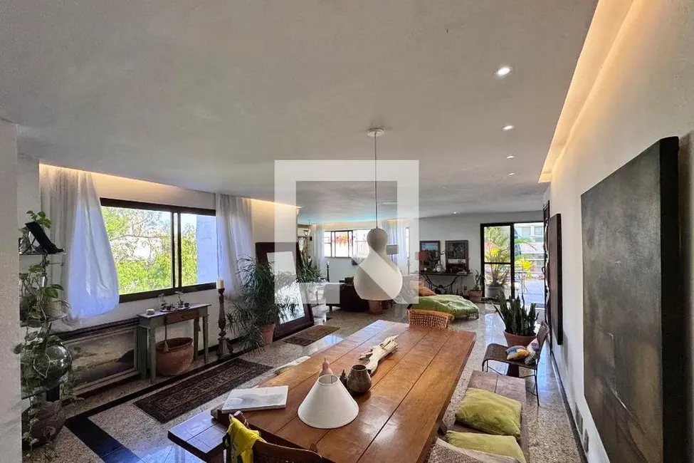 Apartamento com 4 quartos à venda, 222m2 em Rio De Janeiro - RJ - imagem 2 Foto 2 de Apartamento com 4 quartos à venda, 222m2 em Rio De Janeiro - RJ
