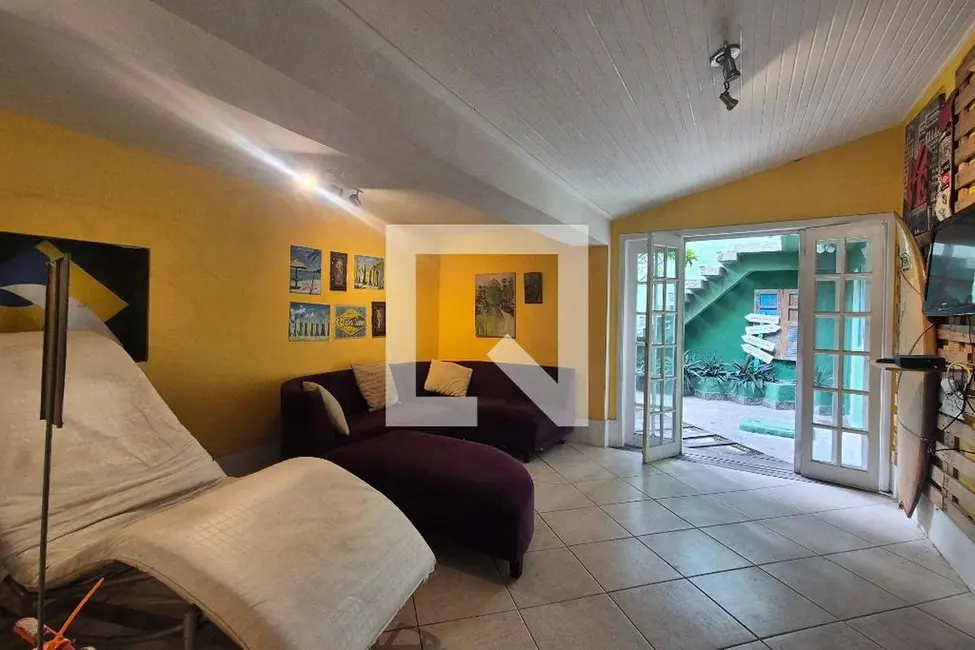 Casa com 5 quartos à venda, 610m2 em Rio De Janeiro - RJ - imagem 2 Foto 2 de Casa com 5 quartos à venda, 610m2 em Rio De Janeiro - RJ