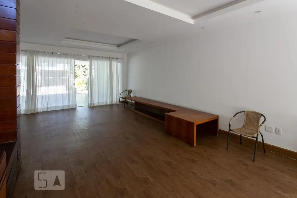 Casa de Condomínio com 5 quartos à venda, 540m2 em Rio De Janeiro - RJ - imagem 3 Foto 3 de Casa de Condomínio com 5 quartos à venda, 540m2 em Rio De Janeiro - RJ