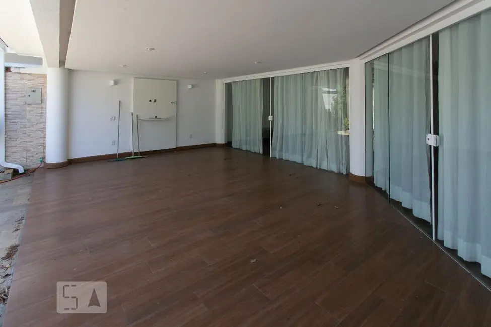 Casa de Condomínio com 5 quartos à venda, 540m2 em Rio De Janeiro - RJ - imagem 8 Foto 8 de Casa de Condomínio com 5 quartos à venda, 540m2 em Rio De Janeiro - RJ