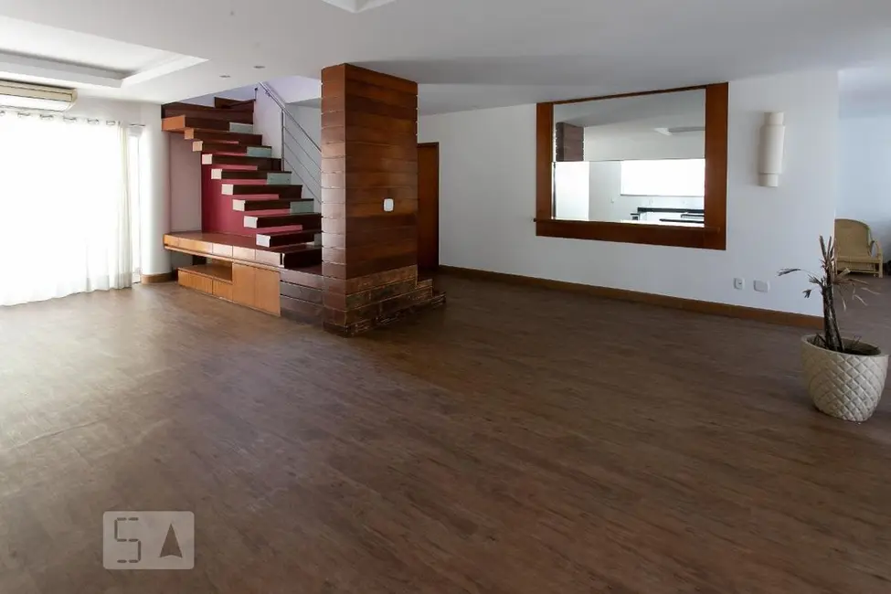 Casa de Condomínio com 5 quartos à venda, 540m2 em Rio De Janeiro - RJ - imagem 1 Foto 1 de Casa de Condomínio com 5 quartos à venda, 540m2 em Rio De Janeiro - RJ
