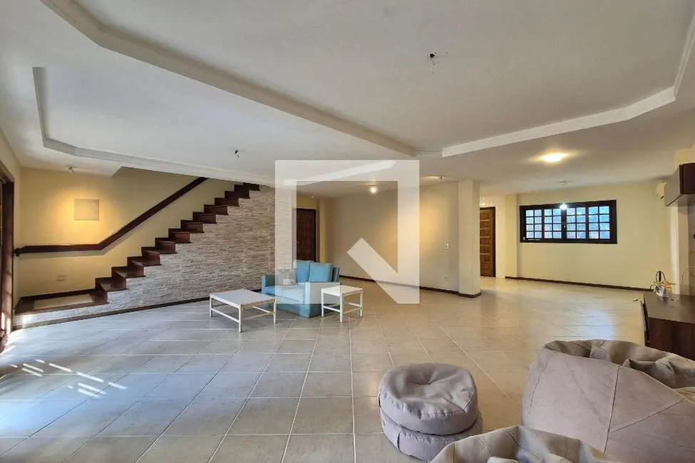 Foto 1 de Casa com 3 quartos à venda, 280m2 em Rio De Janeiro - RJ