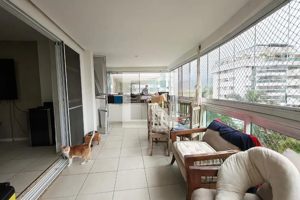 Apartamento com 3 quartos à venda, 121m2 em Rio De Janeiro - RJ - imagem 5 Foto 5 de Apartamento com 3 quartos à venda, 121m2 em Rio De Janeiro - RJ