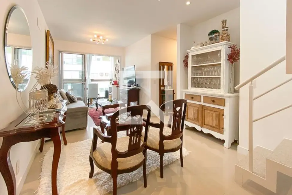 Apartamento com 3 quartos à venda, 143m2 em Rio De Janeiro - RJ - imagem 1 Foto 1 de Apartamento com 3 quartos à venda, 143m2 em Rio De Janeiro - RJ