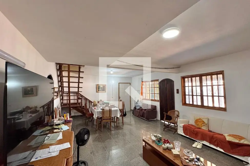 Casa com 4 quartos à venda, 358m2 em Rio De Janeiro - RJ - imagem 3 Foto 3 de Casa com 4 quartos à venda, 358m2 em Rio De Janeiro - RJ