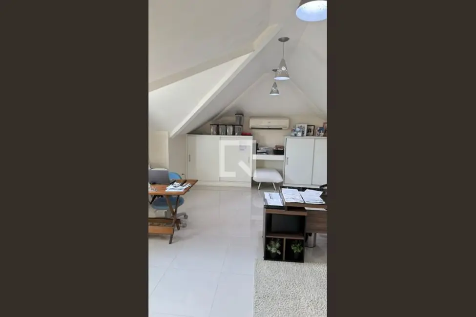 Casa com 4 quartos à venda, 320m2 em Rio De Janeiro - RJ - imagem 8 Foto 8 de Casa com 4 quartos à venda, 320m2 em Rio De Janeiro - RJ