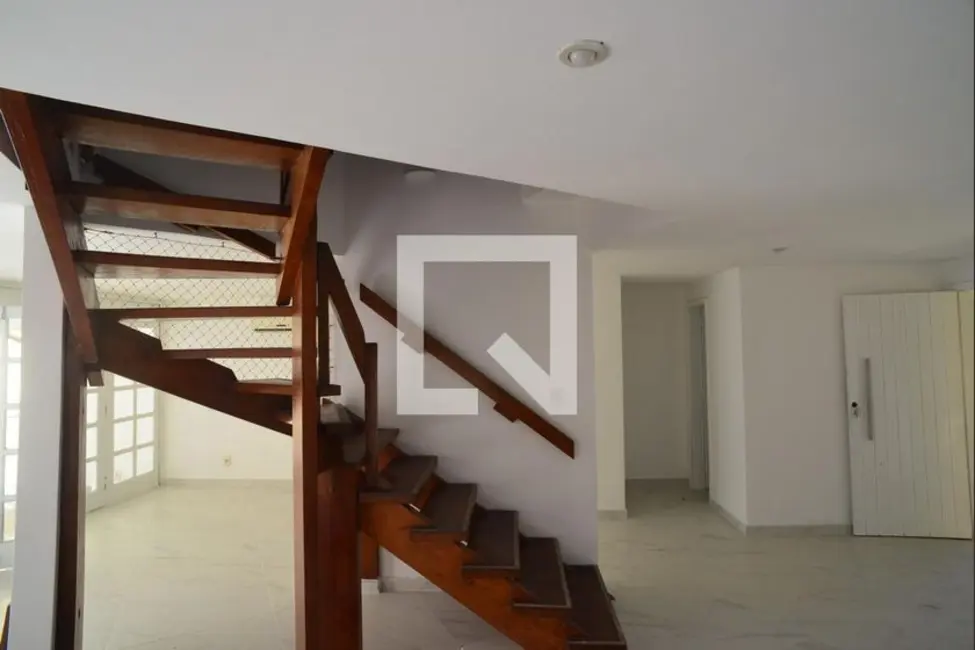 Casa de Condomínio com 4 quartos à venda, 300m2 em Barra da Tijuca, Rio De Janeiro - RJ - imagem 8 Foto 8 de Casa de Condomínio com 4 quartos à venda, 300m2 em Barra da Tijuca, Rio De Janeiro - RJ