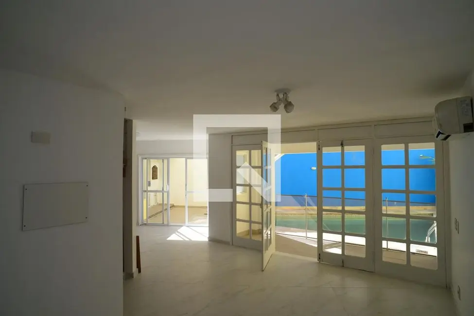 Casa de Condomínio com 4 quartos à venda, 300m2 em Barra da Tijuca, Rio De Janeiro - RJ - imagem 5 Foto 5 de Casa de Condomínio com 4 quartos à venda, 300m2 em Barra da Tijuca, Rio De Janeiro - RJ