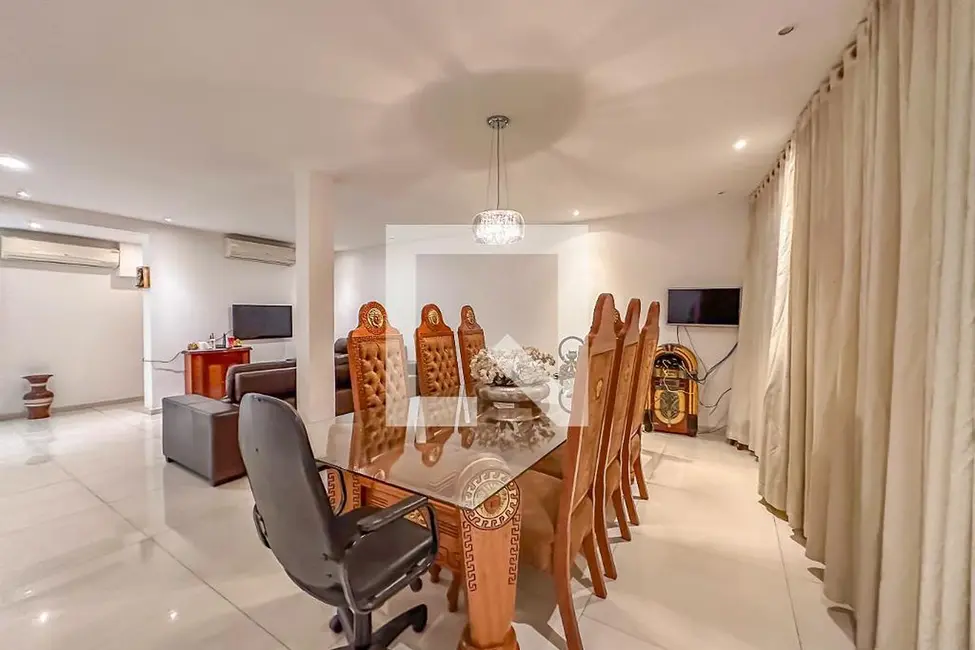 Casa com 3 quartos à venda, 810m2 em Botafogo, Rio De Janeiro - RJ - imagem 2 Foto 2 de Casa com 3 quartos à venda, 810m2 em Botafogo, Rio De Janeiro - RJ