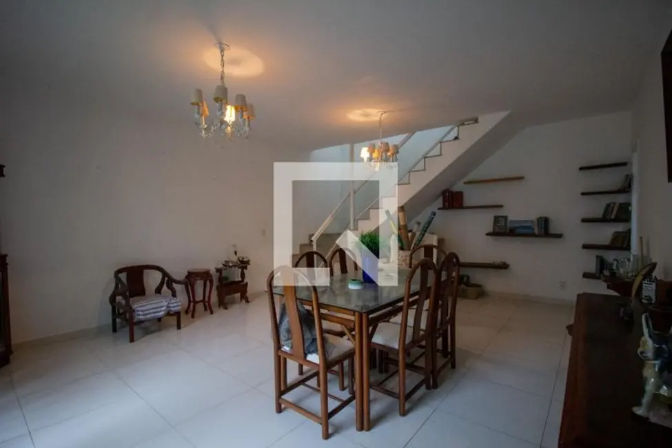 Foto 1 de Casa com 6 quartos à venda, 570m2 em Rio De Janeiro - RJ