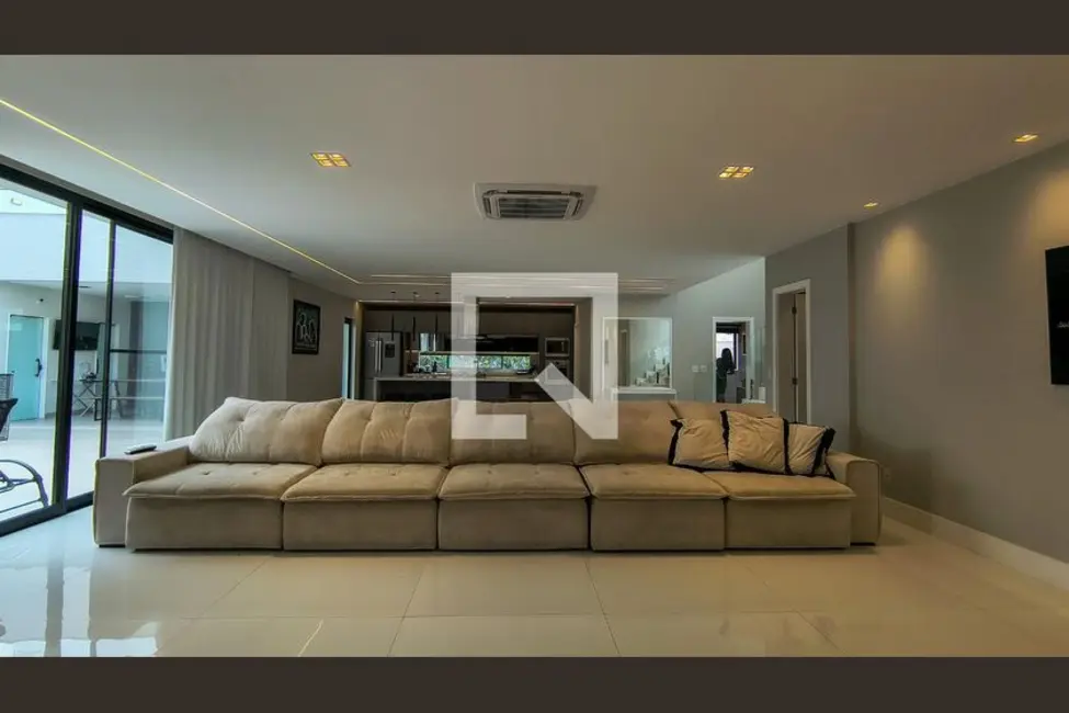 Casa com 5 quartos à venda, 300m2 em Rio De Janeiro - RJ - imagem 8 Foto 8 de Casa com 5 quartos à venda, 300m2 em Rio De Janeiro - RJ