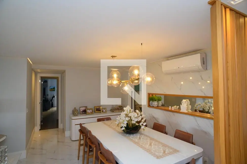Apartamento com 5 quartos à venda, 191m2 em Barra da Tijuca, Rio De Janeiro - RJ - imagem 1 Foto 1 de Apartamento com 5 quartos à venda, 191m2 em Barra da Tijuca, Rio De Janeiro - RJ