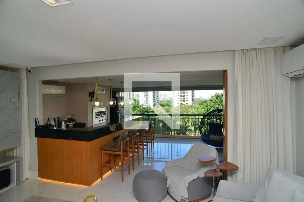 Apartamento com 5 quartos à venda, 191m2 em Barra da Tijuca, Rio De Janeiro - RJ - imagem 9 Foto 9 de Apartamento com 5 quartos à venda, 191m2 em Barra da Tijuca, Rio De Janeiro - RJ