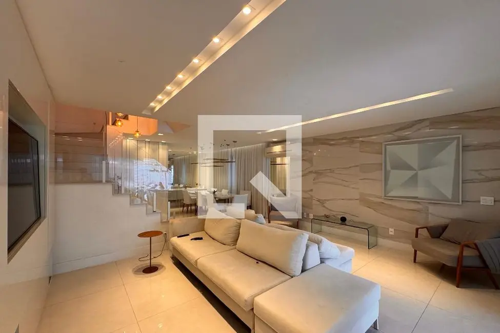 Casa com 4 quartos à venda, 490m2 em Rio De Janeiro - RJ - imagem 2 Foto 2 de Casa com 4 quartos à venda, 490m2 em Rio De Janeiro - RJ