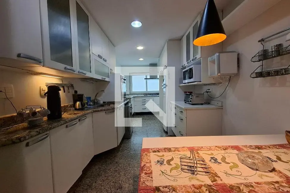 Casa com 5 quartos à venda, 325m2 em Urca, Rio De Janeiro - RJ - imagem 9 Foto 9 de Casa com 5 quartos à venda, 325m2 em Urca, Rio De Janeiro - RJ