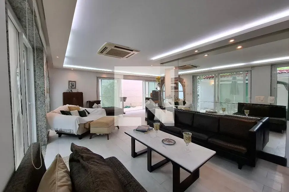 Casa com 5 quartos à venda, 325m2 em Urca, Rio De Janeiro - RJ - imagem 4 Foto 4 de Casa com 5 quartos à venda, 325m2 em Urca, Rio De Janeiro - RJ