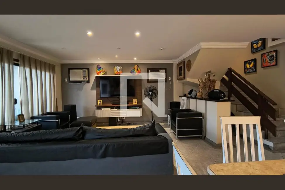 Foto 3 de Casa com 4 quartos à venda, 350m2 em Rio De Janeiro - RJ