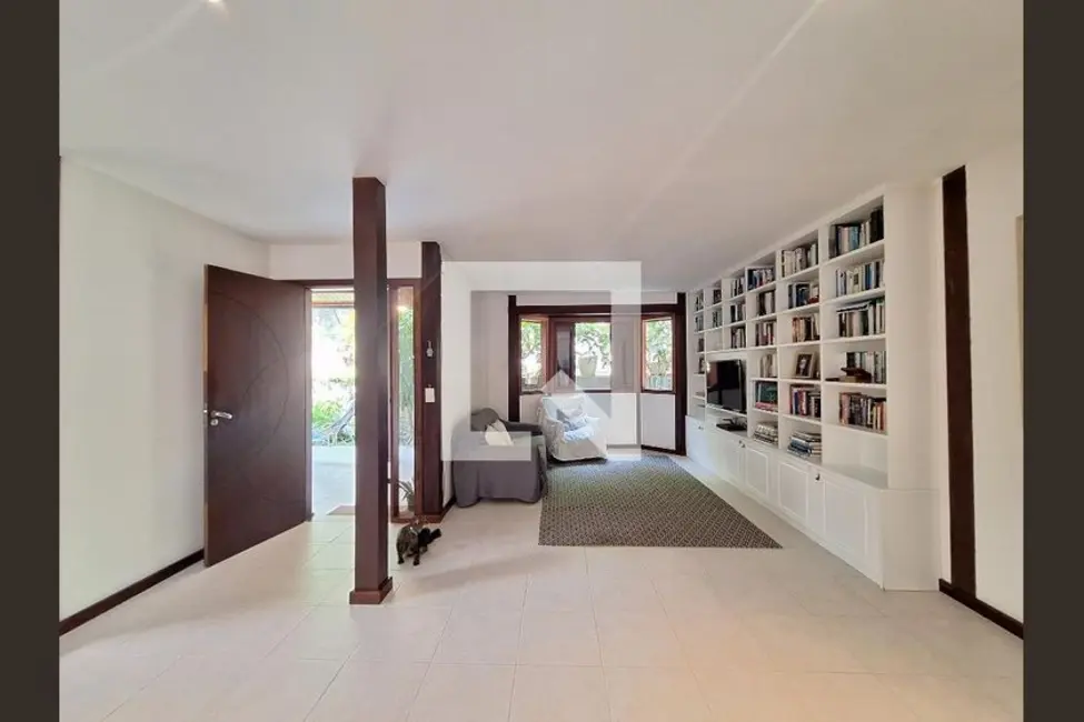 Casa com 5 quartos à venda, 1037m2 em Laranjeiras, Rio De Janeiro - RJ - imagem 3 Foto 3 de Casa com 5 quartos à venda, 1037m2 em Laranjeiras, Rio De Janeiro - RJ