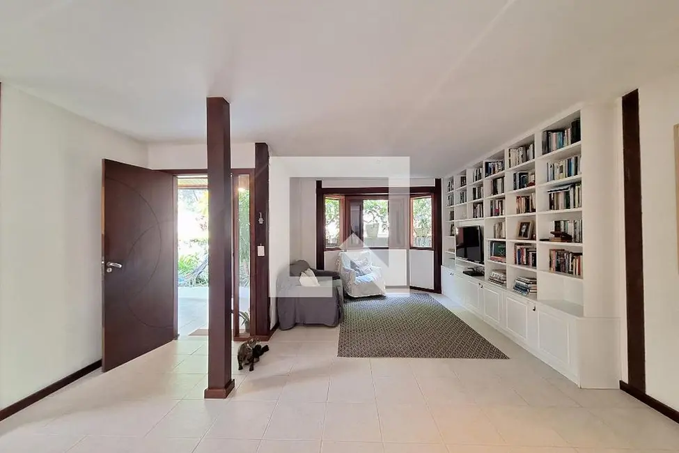 Casa com 5 quartos à venda, 1037m2 em Laranjeiras, Rio De Janeiro - RJ - imagem 5 Foto 5 de Casa com 5 quartos à venda, 1037m2 em Laranjeiras, Rio De Janeiro - RJ