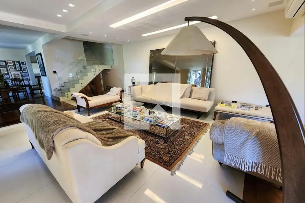 Casa com 6 quartos à venda, 600m2 em Laranjeiras, Rio De Janeiro - RJ - imagem 6 Foto 6 de Casa com 6 quartos à venda, 600m2 em Laranjeiras, Rio De Janeiro - RJ