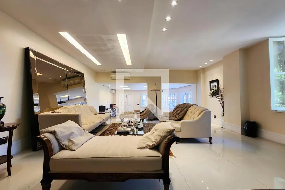 Casa com 6 quartos à venda, 600m2 em Laranjeiras, Rio De Janeiro - RJ - imagem 5 Foto 5 de Casa com 6 quartos à venda, 600m2 em Laranjeiras, Rio De Janeiro - RJ