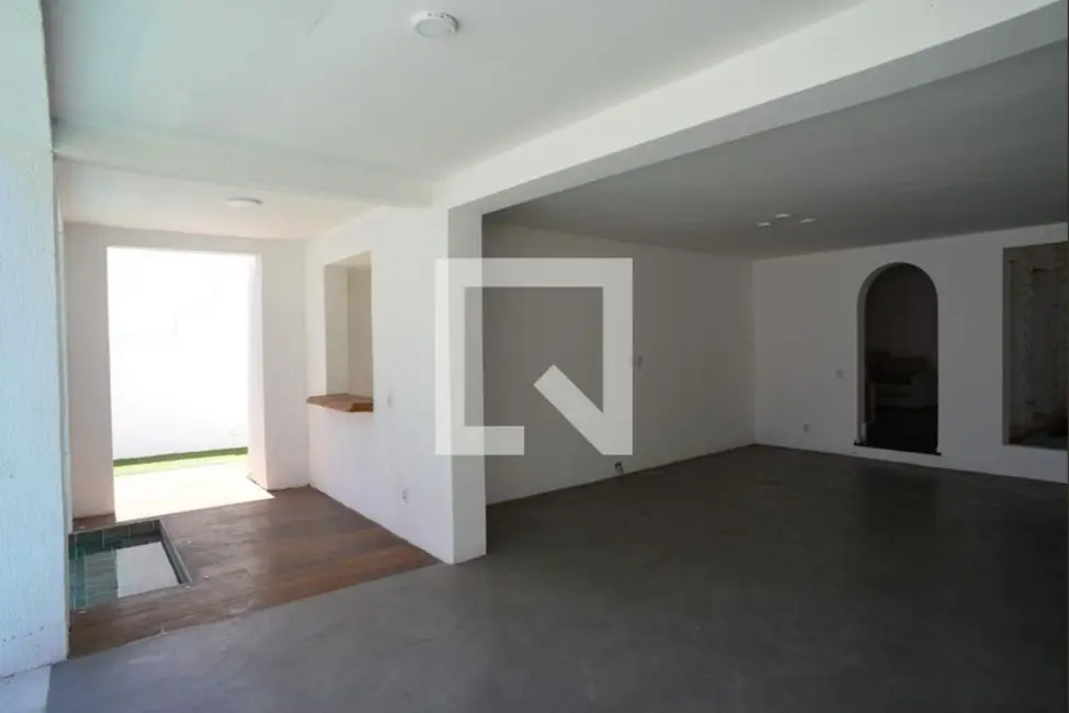 Casa com 4 quartos à venda, 1425m2 em Barra da Tijuca, Rio De Janeiro - RJ - imagem 1 Foto 1 de Casa com 4 quartos à venda, 1425m2 em Barra da Tijuca, Rio De Janeiro - RJ