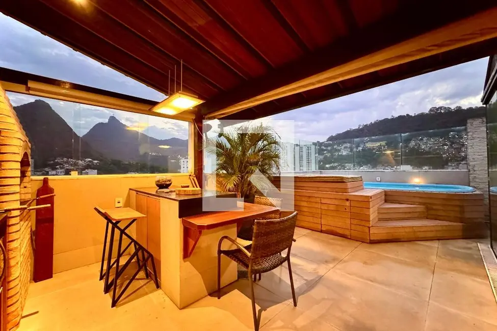 Apartamento com 3 quartos à venda, 176m2 em Laranjeiras, Rio De Janeiro - RJ - imagem 1 Foto 1 de Apartamento com 3 quartos à venda, 176m2 em Laranjeiras, Rio De Janeiro - RJ