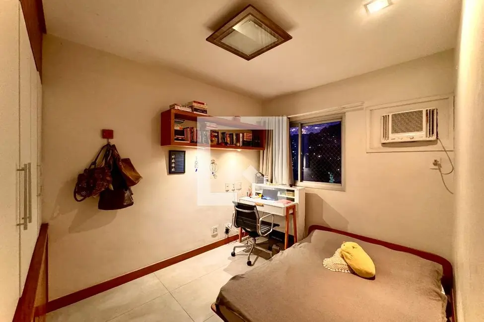 Apartamento com 3 quartos à venda, 176m2 em Laranjeiras, Rio De Janeiro - RJ - imagem 9 Foto 9 de Apartamento com 3 quartos à venda, 176m2 em Laranjeiras, Rio De Janeiro - RJ