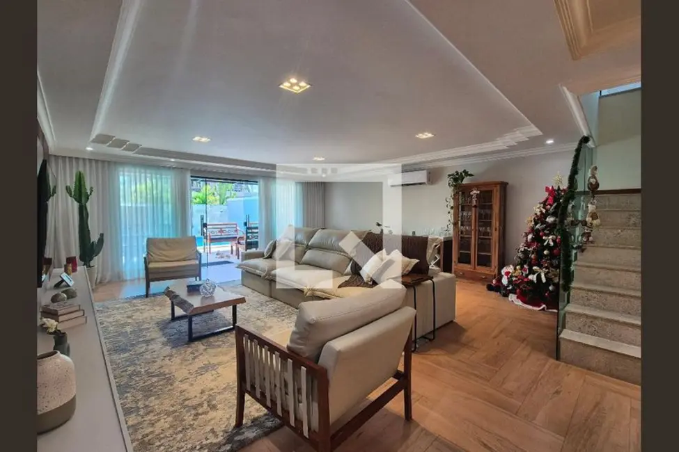 Casa com 4 quartos à venda, 356m2 em Rio De Janeiro - RJ - imagem 6 Foto 6 de Casa com 4 quartos à venda, 356m2 em Rio De Janeiro - RJ