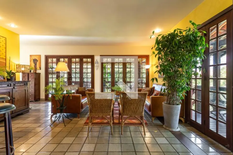 Casa com 4 quartos à venda, 460m2 em Laranjeiras, Rio De Janeiro - RJ - imagem 6 Foto 6 de Casa com 4 quartos à venda, 460m2 em Laranjeiras, Rio De Janeiro - RJ