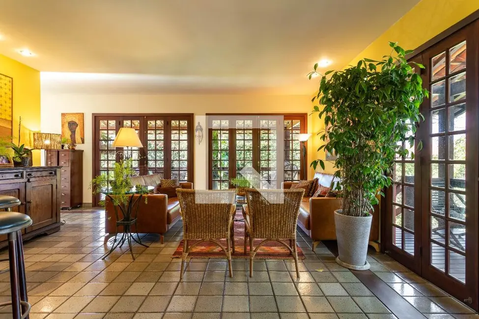 Casa com 4 quartos à venda, 460m2 em Laranjeiras, Rio De Janeiro - RJ - imagem 9 Foto 9 de Casa com 4 quartos à venda, 460m2 em Laranjeiras, Rio De Janeiro - RJ