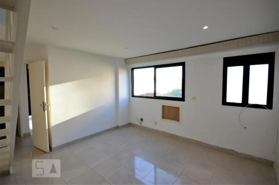 Apartamento com 1 quarto à venda, 100m2 em Laranjeiras, Rio De Janeiro - RJ - imagem 2 Foto 2 de Apartamento com 1 quarto à venda, 100m2 em Laranjeiras, Rio De Janeiro - RJ