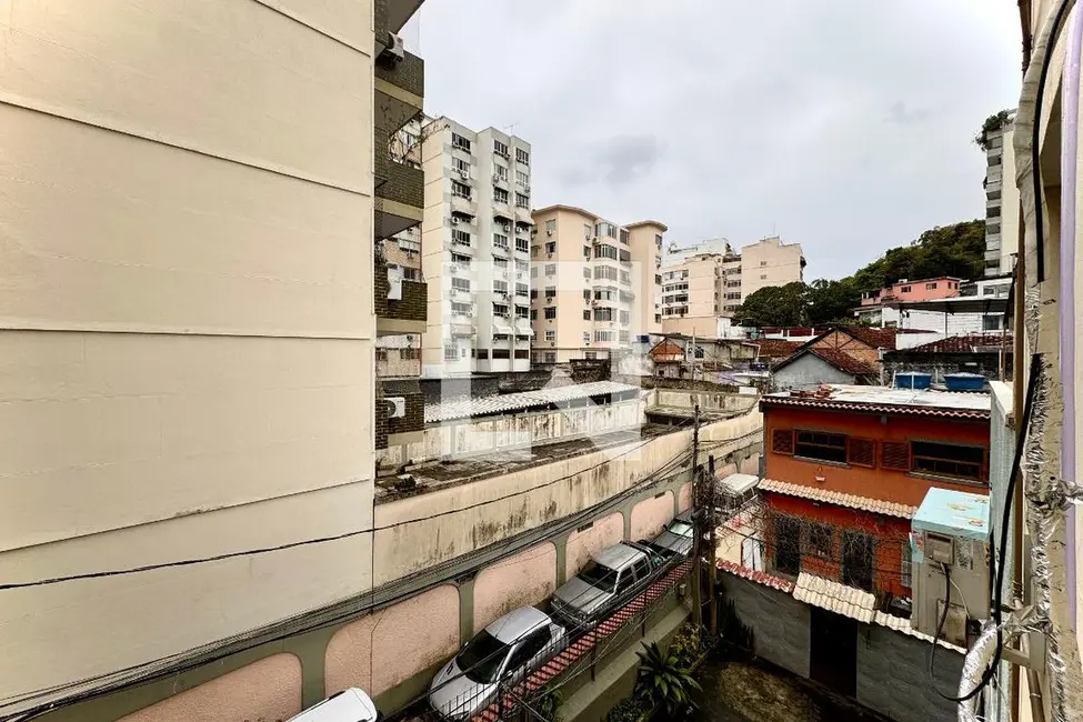 Apartamento com 4 quartos à venda, 140m2 em Laranjeiras, Rio De Janeiro - RJ - imagem 5 Foto 5 de Apartamento com 4 quartos à venda, 140m2 em Laranjeiras, Rio De Janeiro - RJ