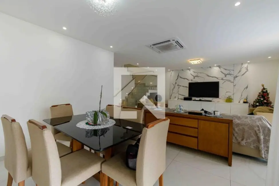 Casa com 4 quartos à venda, 270m2 em Rio De Janeiro - RJ - imagem 1 Foto 1 de Casa com 4 quartos à venda, 270m2 em Rio De Janeiro - RJ