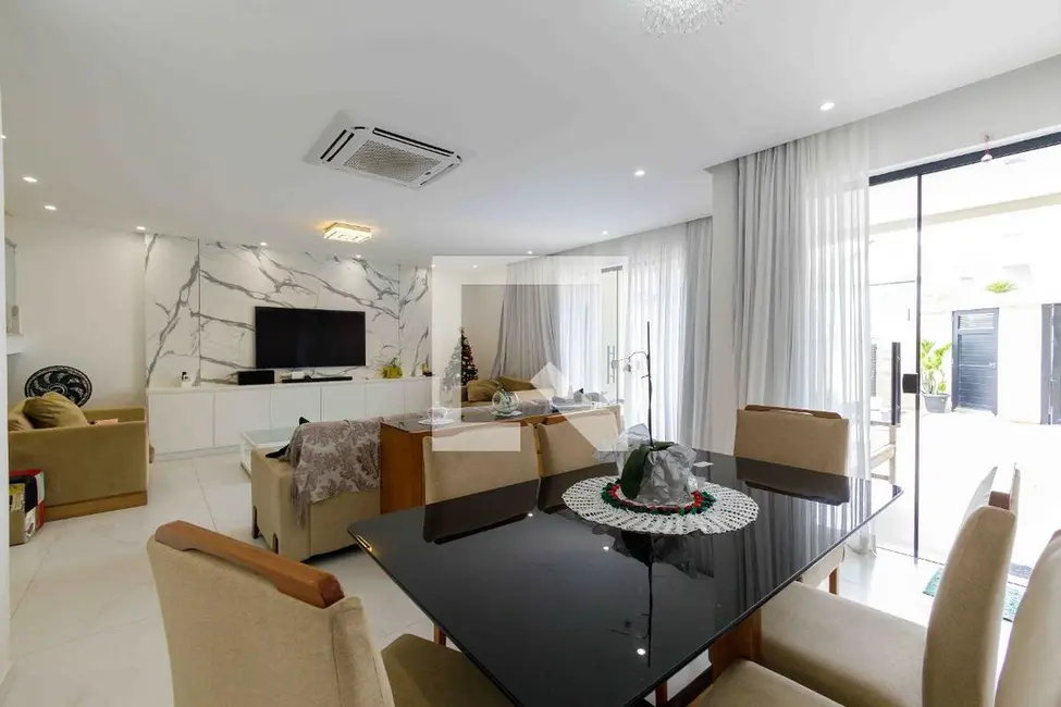 Casa com 4 quartos à venda, 270m2 em Rio De Janeiro - RJ - imagem 5 Foto 5 de Casa com 4 quartos à venda, 270m2 em Rio De Janeiro - RJ