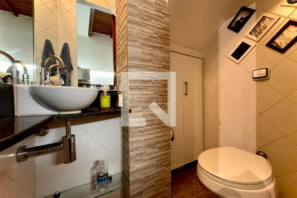 Casa com 2 quartos à venda, 95m2 em Laranjeiras, Rio De Janeiro - RJ - imagem 6 Foto 6 de Casa com 2 quartos à venda, 95m2 em Laranjeiras, Rio De Janeiro - RJ