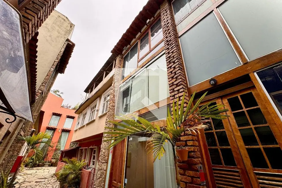 Casa com 2 quartos à venda, 95m2 em Laranjeiras, Rio De Janeiro - RJ - imagem 1 Foto 1 de Casa com 2 quartos à venda, 95m2 em Laranjeiras, Rio De Janeiro - RJ