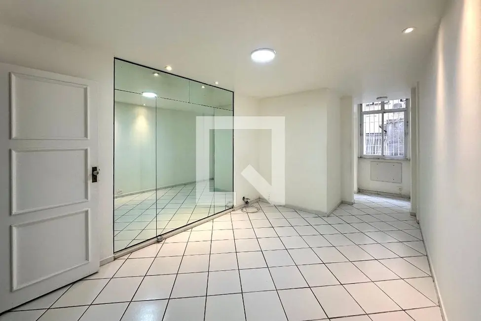 Apartamento com 2 quartos à venda, 70m2 em Leblon, Rio De Janeiro - RJ - imagem 1 Foto 1 de Apartamento com 2 quartos à venda, 70m2 em Leblon, Rio De Janeiro - RJ