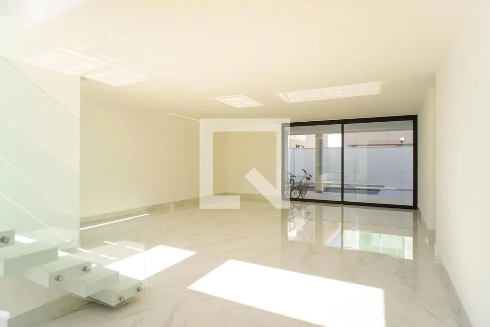 Casa de Condomínio com 5 quartos à venda, 400m2 em Rio De Janeiro - RJ - imagem 7 Foto 7 de Casa de Condomínio com 5 quartos à venda, 400m2 em Rio De Janeiro - RJ