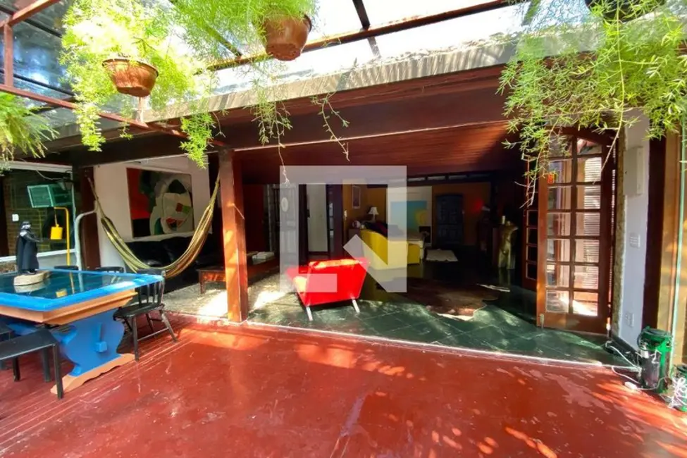 Casa com 7 quartos à venda, 600m2 em Laranjeiras, Rio De Janeiro - RJ - imagem 3 Foto 3 de Casa com 7 quartos à venda, 600m2 em Laranjeiras, Rio De Janeiro - RJ