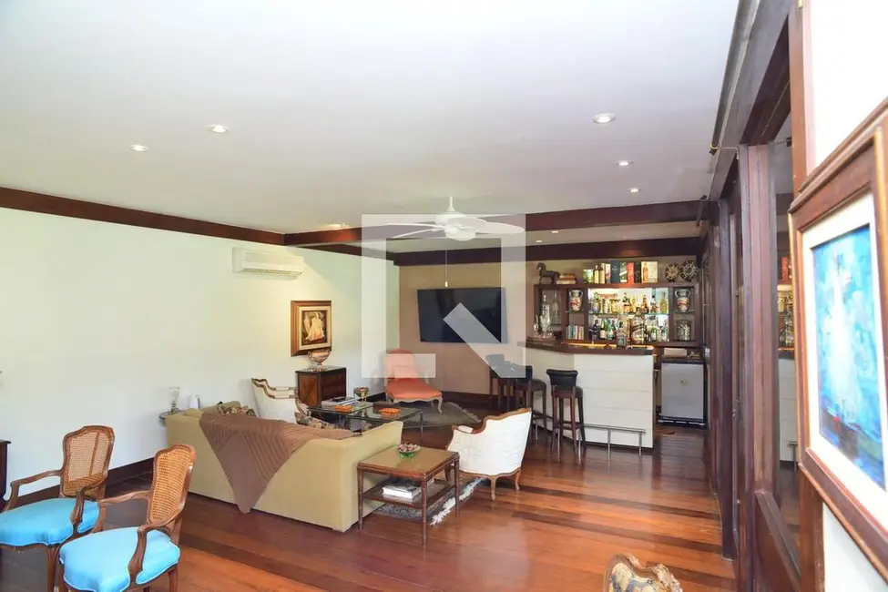 Casa com 4 quartos à venda, 750m2 em Barra da Tijuca, Rio De Janeiro - RJ - imagem 9 Foto 9 de Casa com 4 quartos à venda, 750m2 em Barra da Tijuca, Rio De Janeiro - RJ