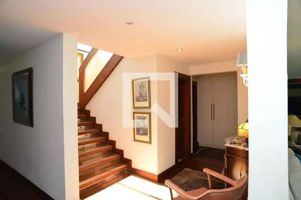 Casa com 4 quartos à venda, 750m2 em Barra da Tijuca, Rio De Janeiro - RJ - imagem 3 Foto 3 de Casa com 4 quartos à venda, 750m2 em Barra da Tijuca, Rio De Janeiro - RJ