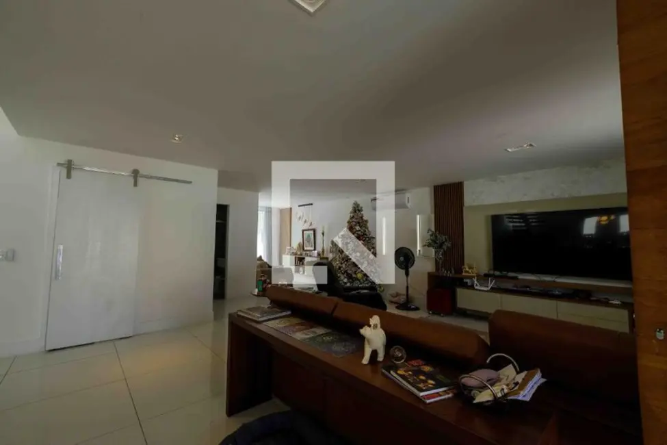 Foto 3 de Casa com 4 quartos à venda, 400m2 em Rio De Janeiro - RJ